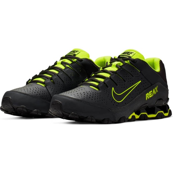 nike mens reax 8